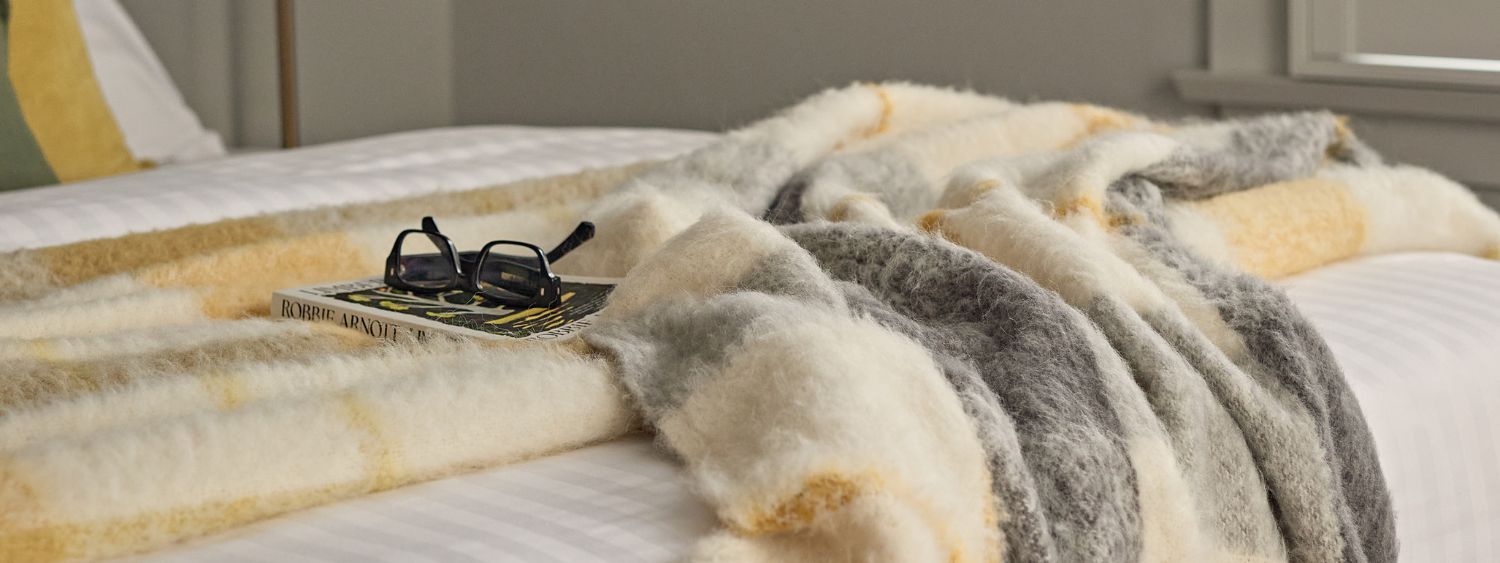 4 Different Ways to Style a Throw Blanket