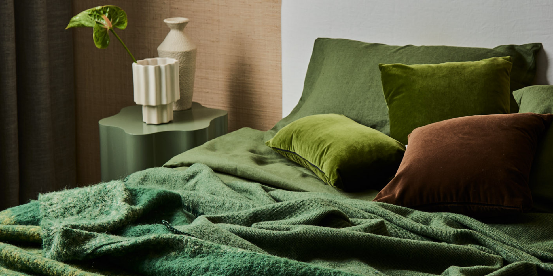 4 Different Ways to Style a Throw Blanket