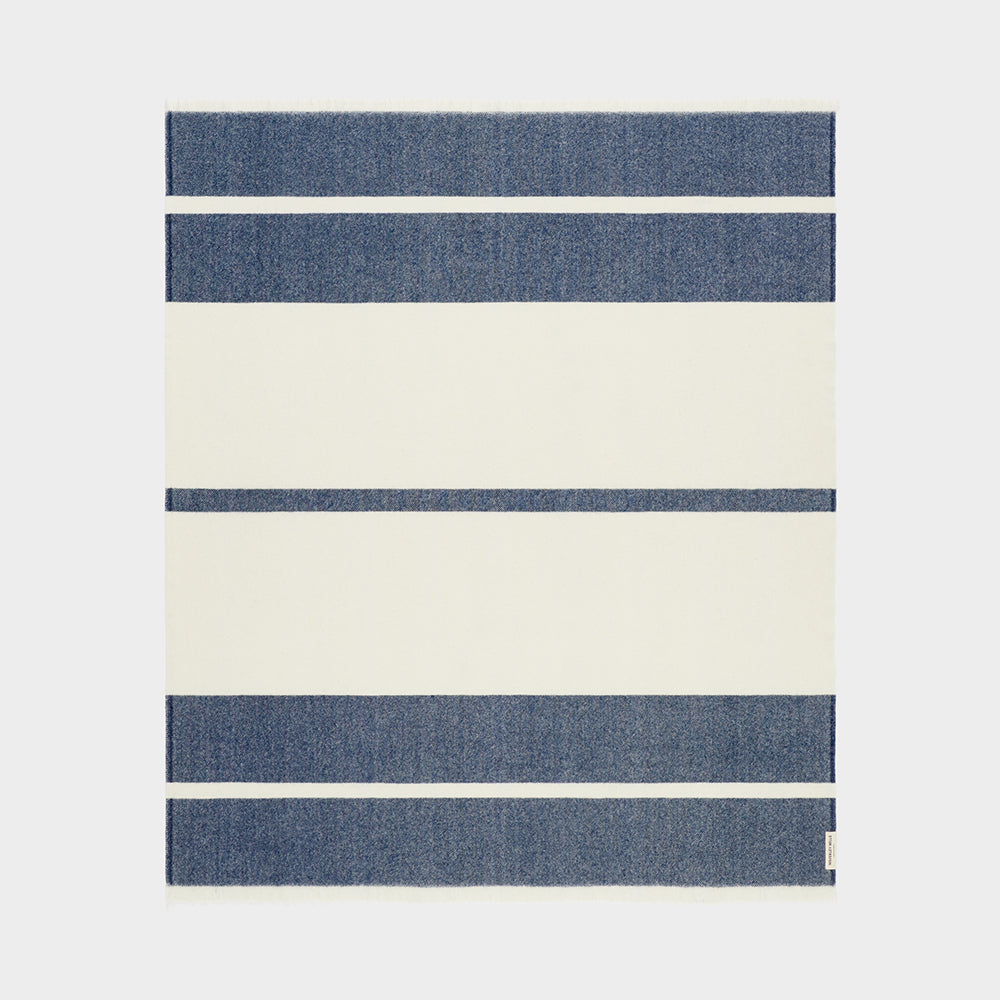 Supporter Throw in Navy & Natural