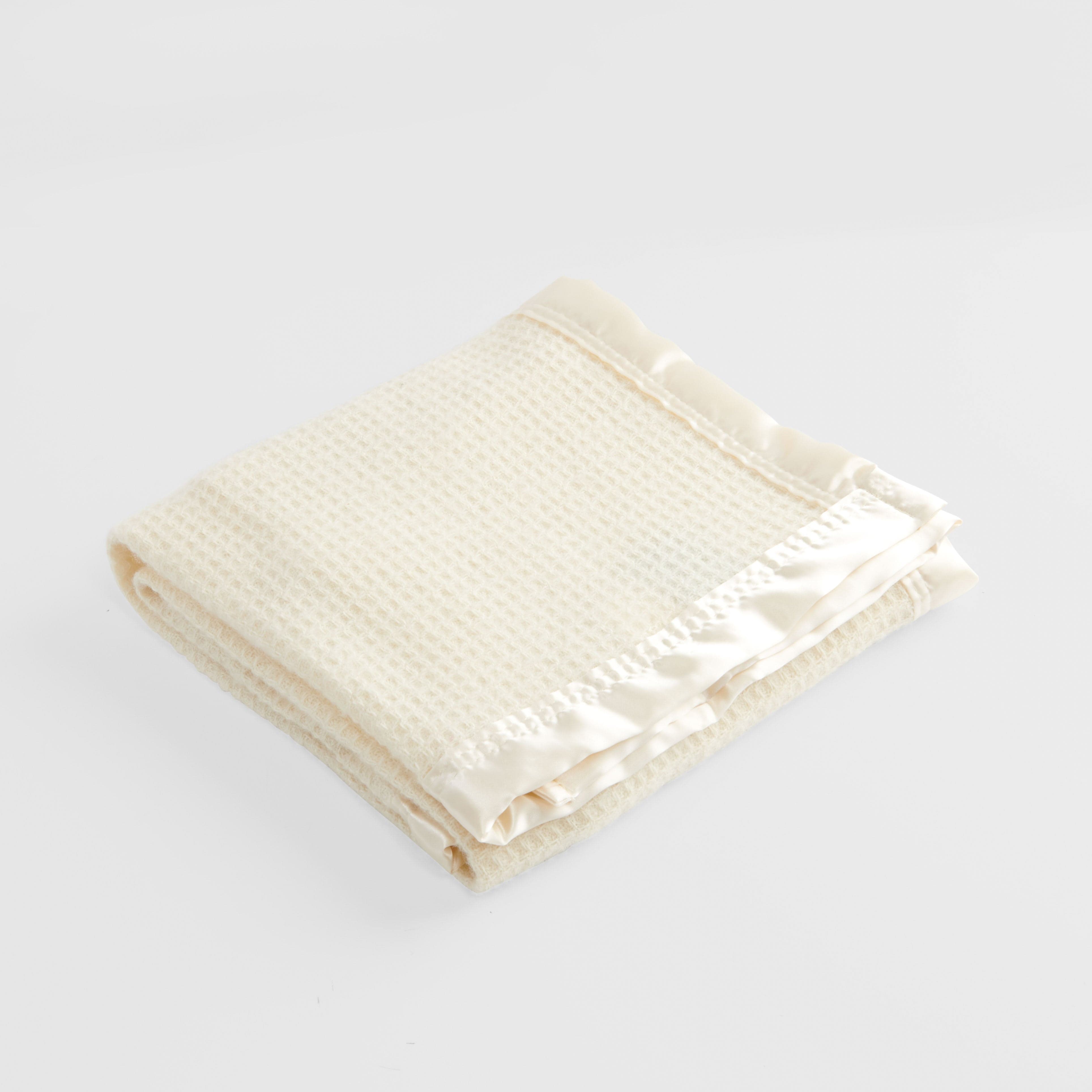 WM 60Day Campaign Range 29 Micron;Blanket Merino Waffle Nursery Blanket Natural with Natural Satin Cot