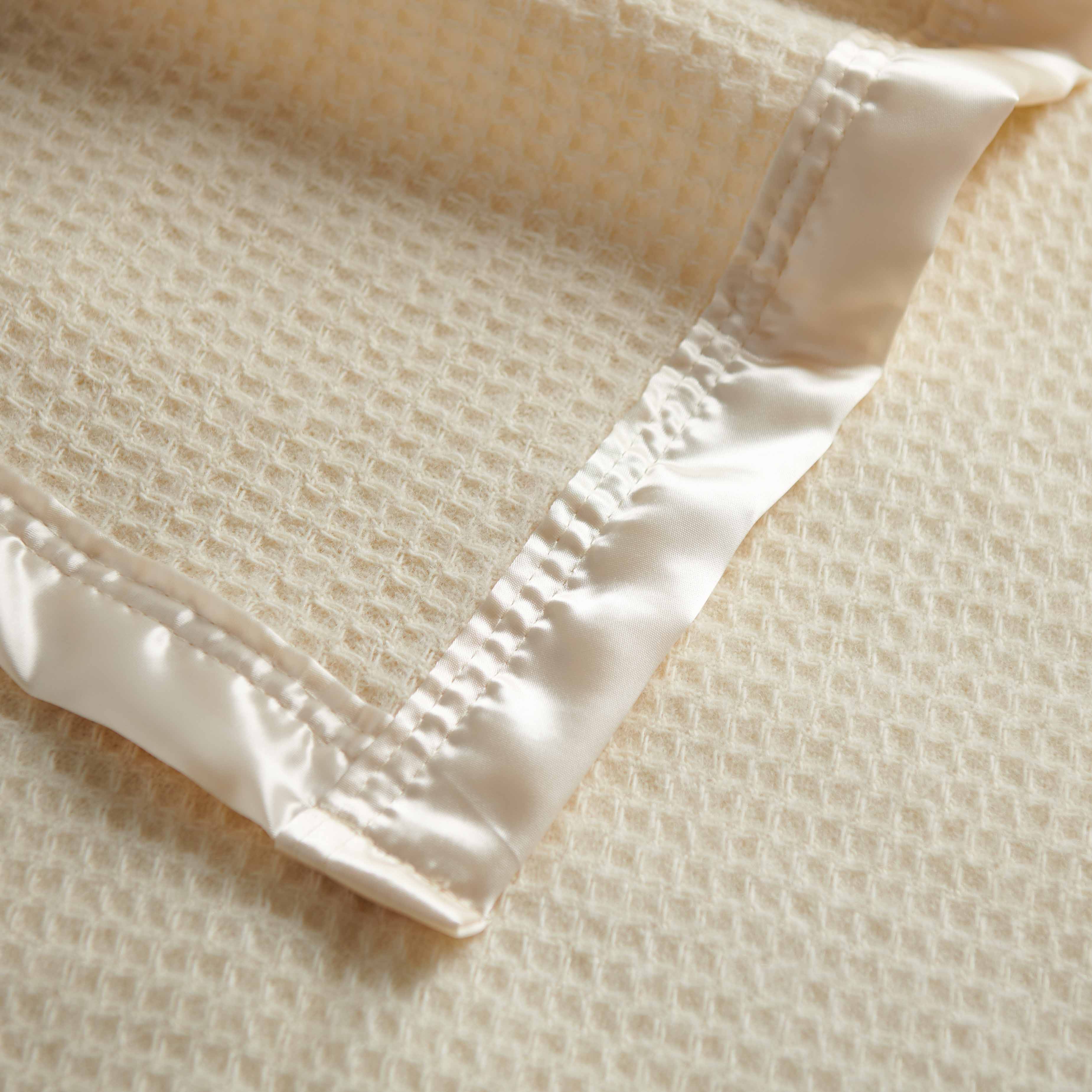 WM 60Day Campaign Range 29 Micron;Blanket Merino Waffle Nursery Blanket Natural with Natural Satin Cot